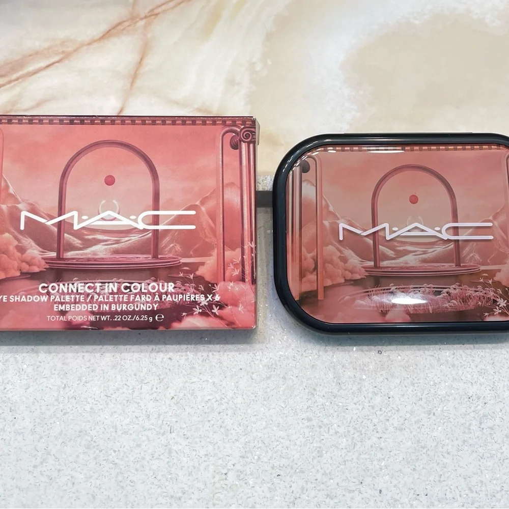 MAC ~ ‘EMBEDDED IN BURGUNDY’ ~ Connect In Colour Eye Shadow Palette ~ FS ~ NIB